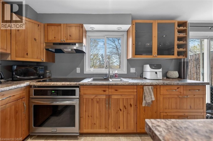 Photo 14 at 195 Old Carriage Drive, Pioneer Park / Doon / Wyldwoods, Kitchener