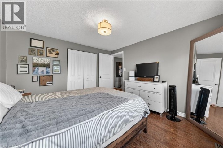 Photo 19 at 195 Old Carriage Drive, Pioneer Park / Doon / Wyldwoods, Kitchener