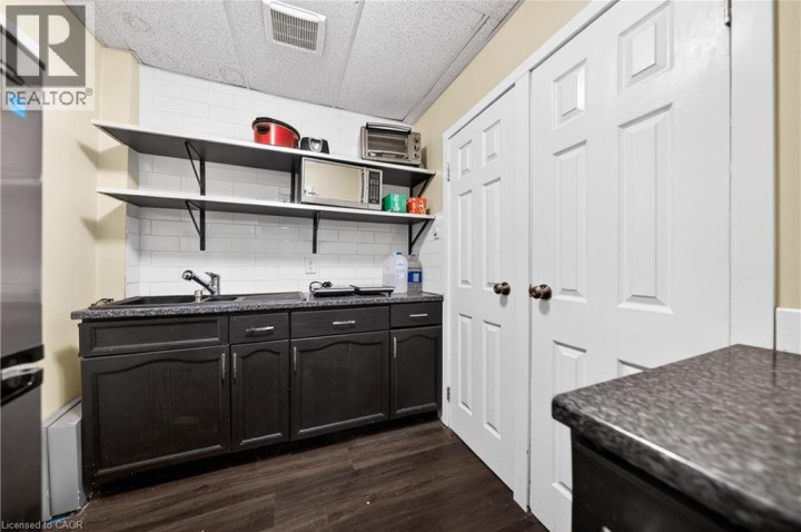 Photo 30 at 195 Old Carriage Drive, Pioneer Park / Doon / Wyldwoods, Kitchener