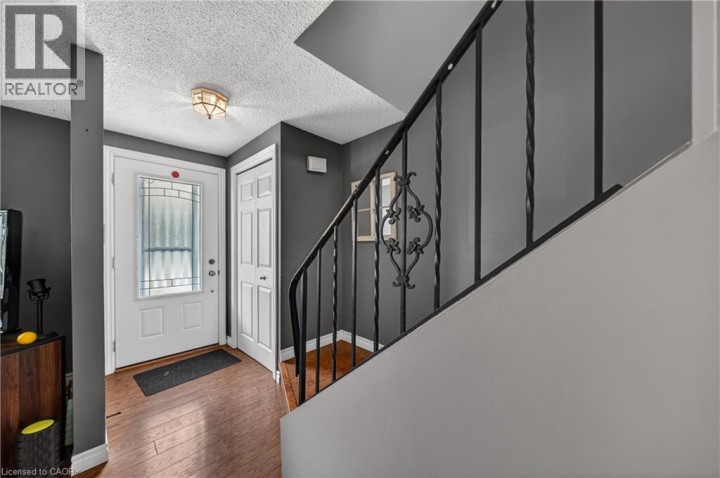 Photo 5 at 195 Old Carriage Drive, Pioneer Park / Doon / Wyldwoods, Kitchener