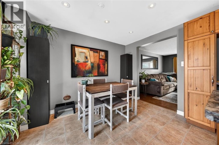 Photo 9 at 195 Old Carriage Drive, Pioneer Park / Doon / Wyldwoods, Kitchener