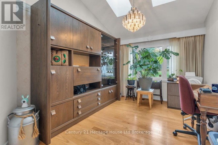 Photo 13 at 5 Dereham Drive, Tillsonburg