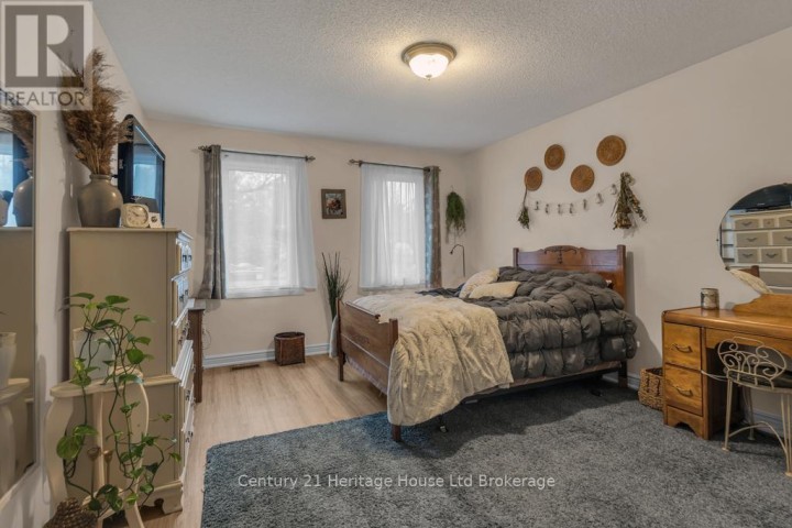 Photo 17 at 5 Dereham Drive, Tillsonburg
