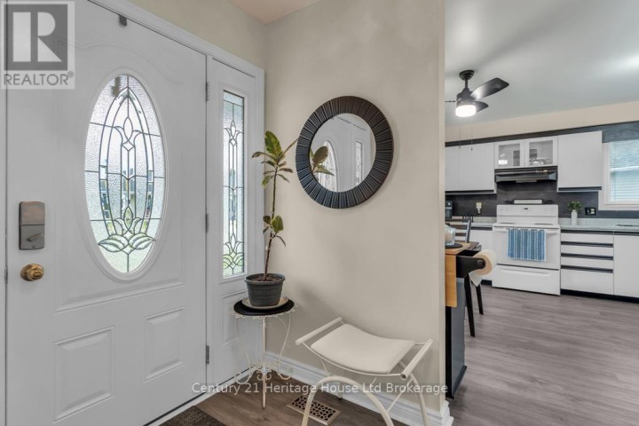 Photo 4 at 5 Dereham Drive, Tillsonburg