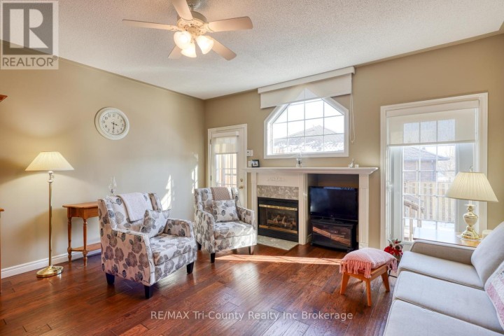 Photo 6 at Unit 5 - 87 W King Street, Tillsonburg