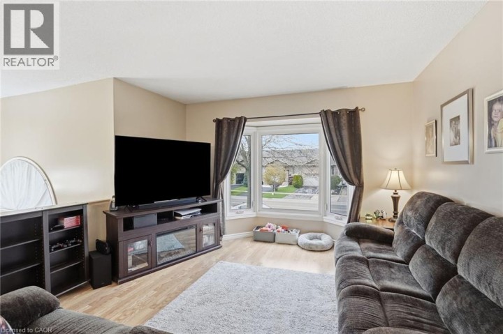 Photo 7 at 593 Grey Street, Echo Place, Brantford