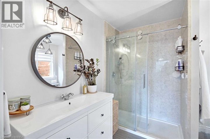Photo 23 at 35 Gaydon Way, Empire, Brantford
