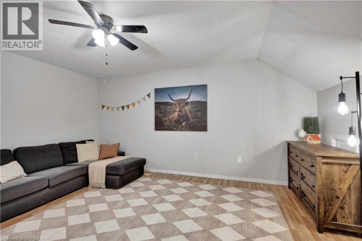 Photo 25 at 35 Gaydon Way, Empire, Brantford