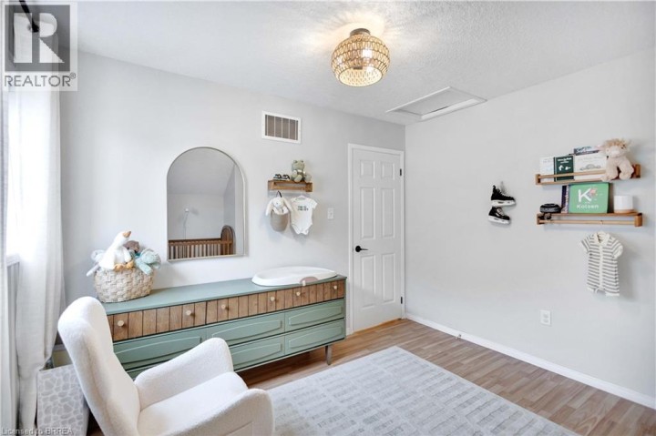 Photo 29 at 35 Gaydon Way, Empire, Brantford