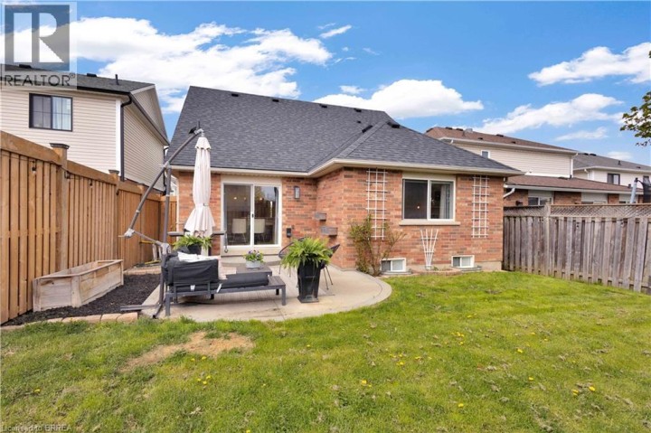 Photo 33 at 35 Gaydon Way, Empire, Brantford