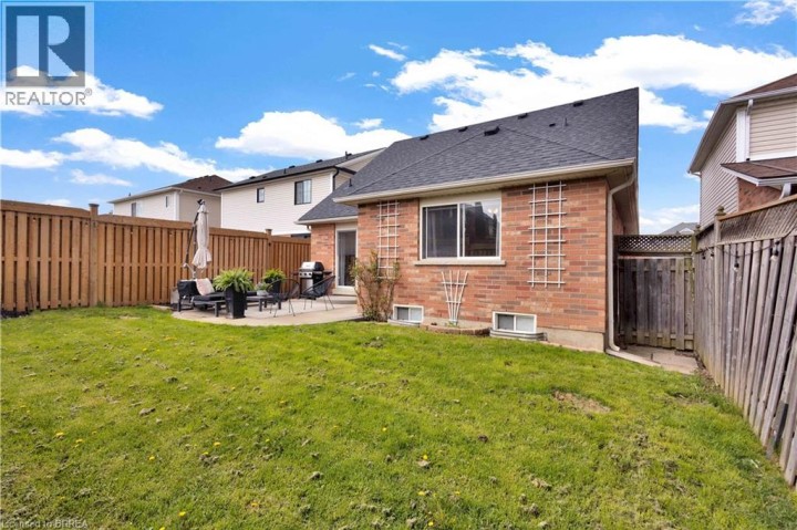 Photo 35 at 35 Gaydon Way, Empire, Brantford