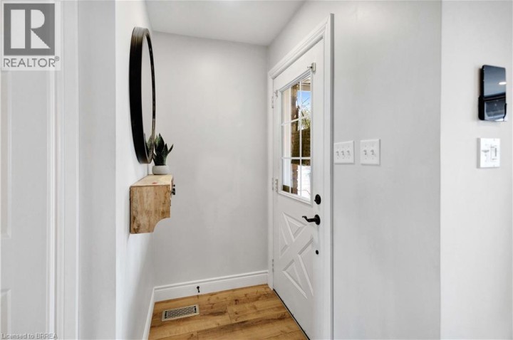 Photo 4 at 35 Gaydon Way, Empire, Brantford