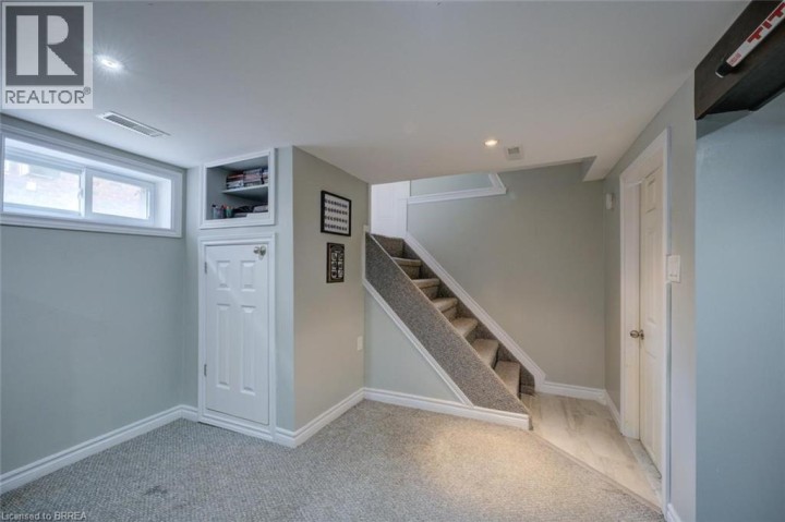 Photo 22 at 27 Edwin Street, Holmedale, Brantford