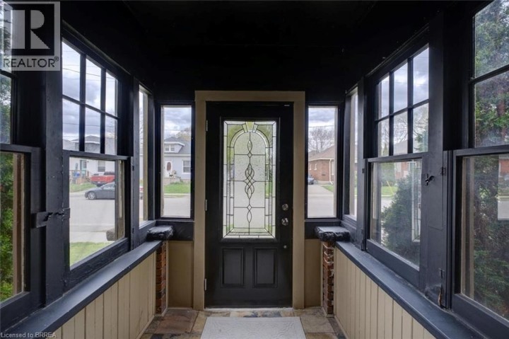 Photo 4 at 27 Edwin Street, Holmedale, Brantford