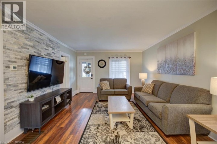 Photo 5 at 27 Edwin Street, Holmedale, Brantford