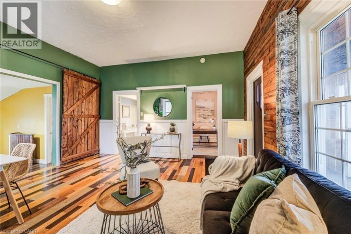 Photo 6 at 186 Norwich Avenue, Woodstock - South, Woodstock