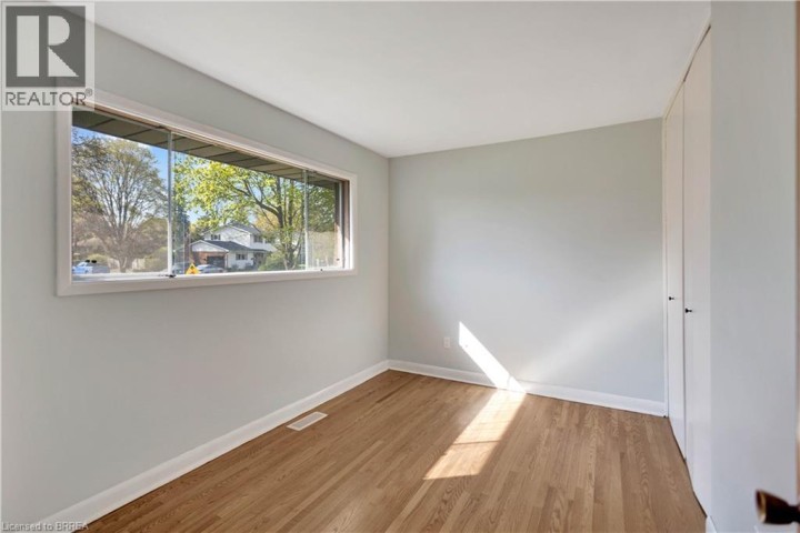 Photo 19 at 82 Forsythe Avenue, Rosedale / Gable Height, Brantford