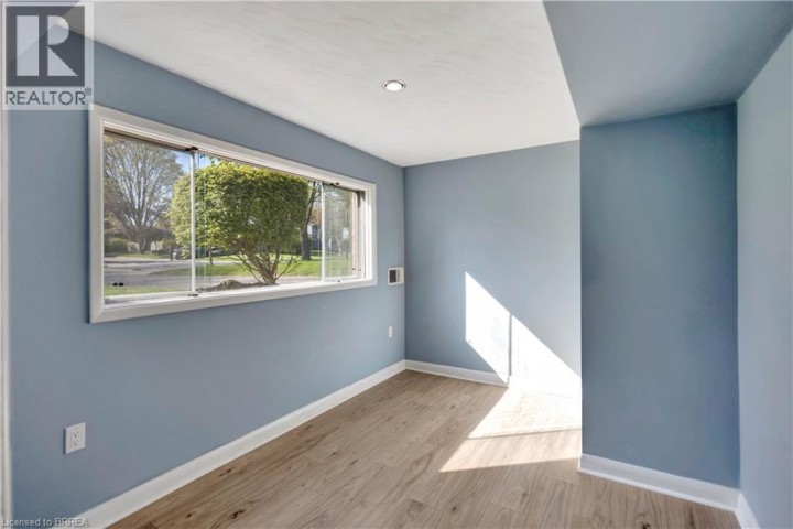 Photo 31 at 82 Forsythe Avenue, Rosedale / Gable Height, Brantford