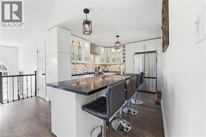 Photo 13 at 60 St. Patrick's Drive, Donegal / Mcguiness, Brantford
