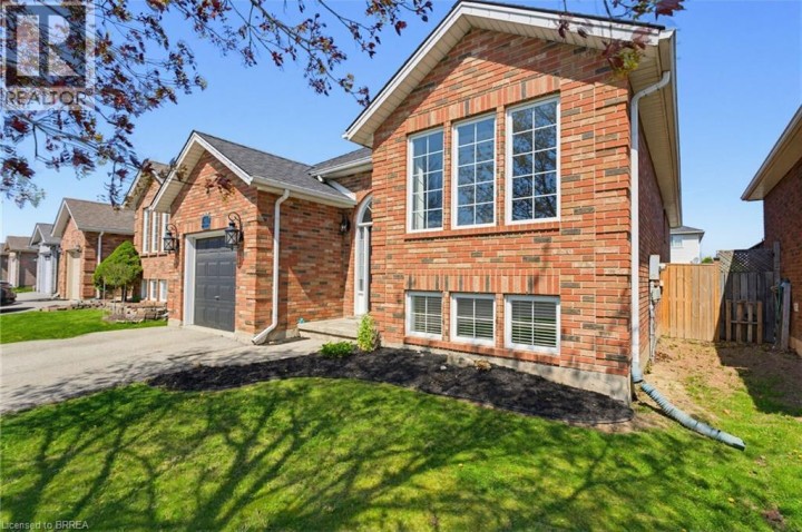 Photo 2 at 60 St. Patrick's Drive, Donegal / Mcguiness, Brantford