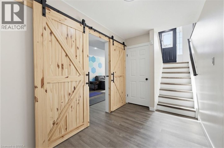 Photo 21 at 60 St. Patrick's Drive, Donegal / Mcguiness, Brantford