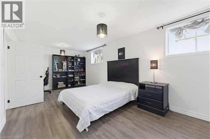 Photo 24 at 60 St. Patrick's Drive, Donegal / Mcguiness, Brantford