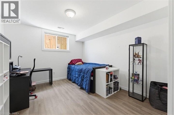 Photo 26 at 60 St. Patrick's Drive, Donegal / Mcguiness, Brantford