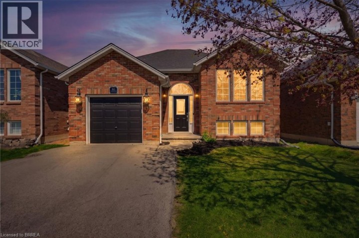Photo 4 at 60 St. Patrick's Drive, Donegal / Mcguiness, Brantford