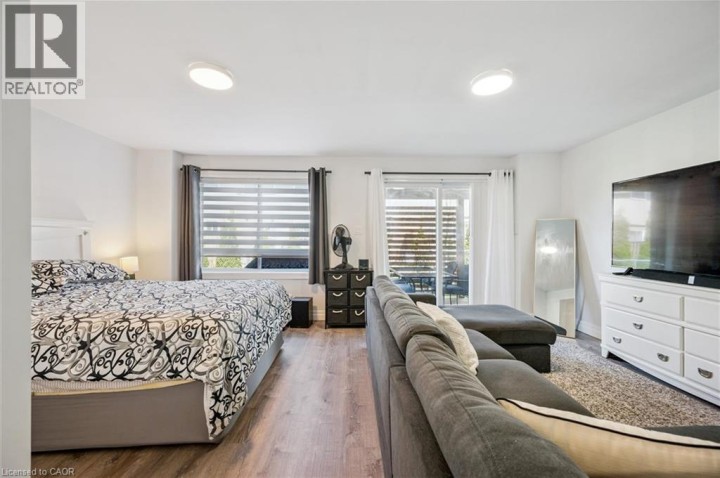 Photo 23 at 15 - 1023 Devonshire Avenue, Woodstock - North, Woodstock