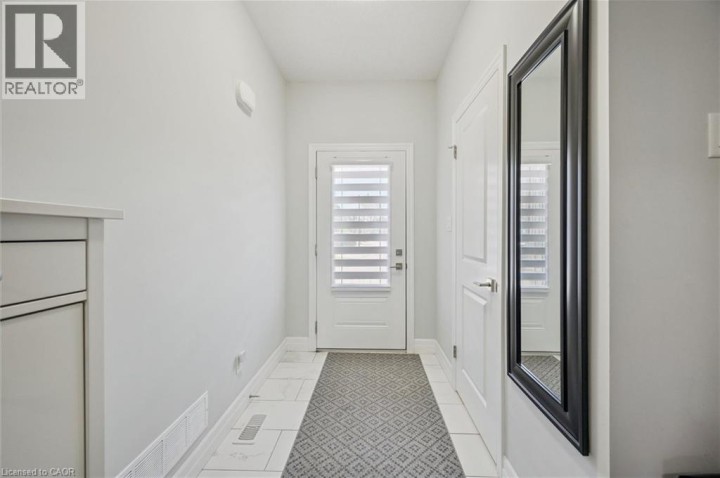 Photo 4 at 15 - 1023 Devonshire Avenue, Woodstock - North, Woodstock