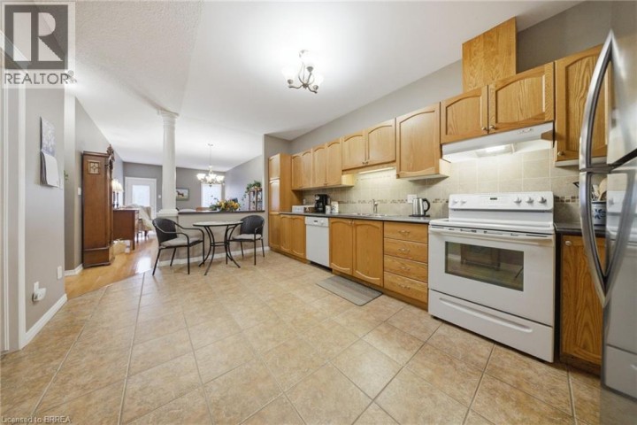Photo 5 at 35 - 10 Cobblestone Drive, Innerkip (Victoria Park), Woodstock