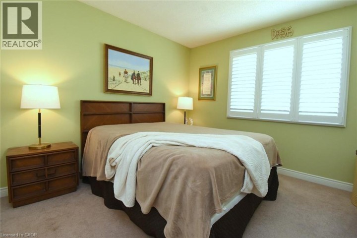 Photo 19 at 4 - 320 Hamilton Drive, Maple Lane Annex, Ancaster