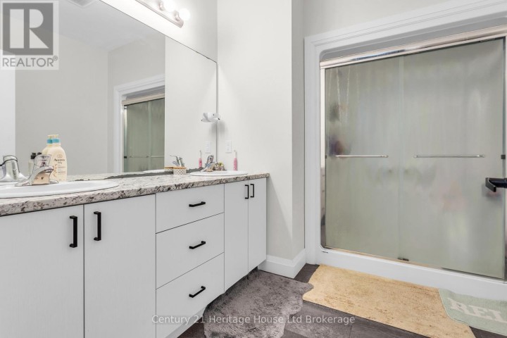 Photo 13 at 102 - 360 Quarter Town Line, Tillsonburg