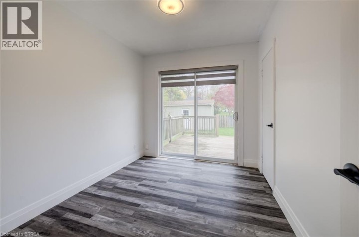 Photo 15 at 37 Glenwood Drive, Echo Place, Brantford