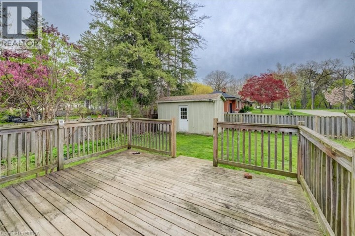 Photo 34 at 37 Glenwood Drive, Echo Place, Brantford