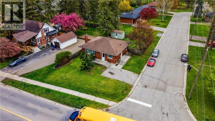 Photo 36 at 37 Glenwood Drive, Echo Place, Brantford
