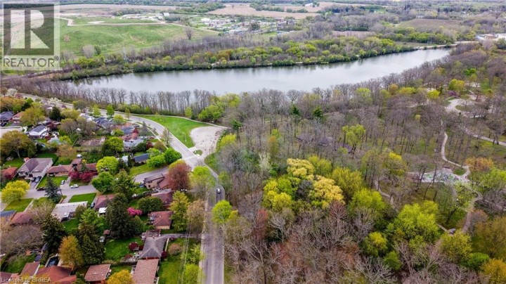 Photo 38 at 37 Glenwood Drive, Echo Place, Brantford