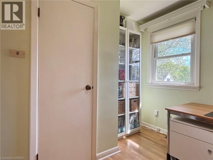 Photo 10 at 38 Slater Street, Holmedale, Brantford