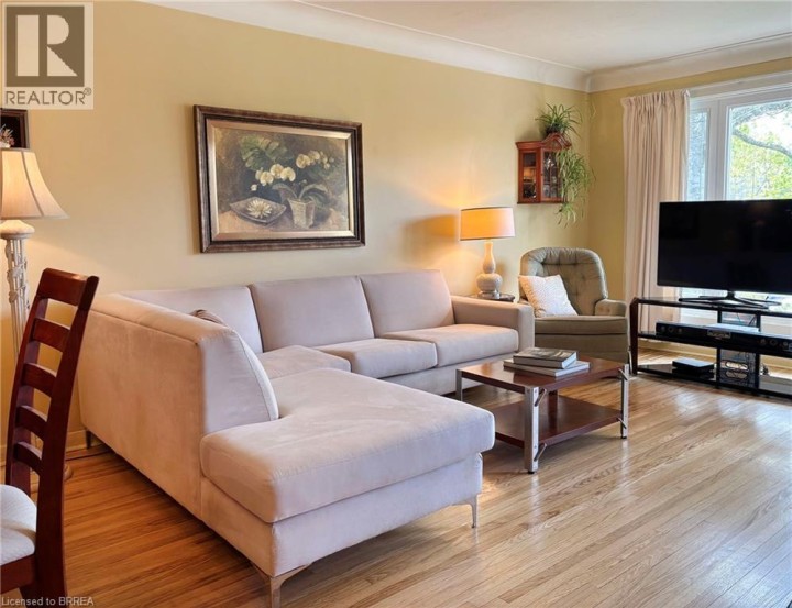 Photo 6 at 38 Slater Street, Holmedale, Brantford