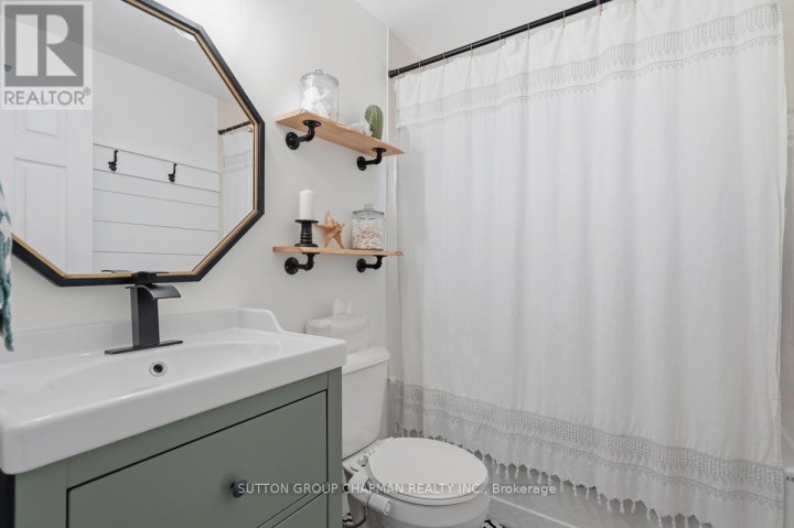 Photo 15 at 920 Alice Street, Woodstock - South, Woodstock