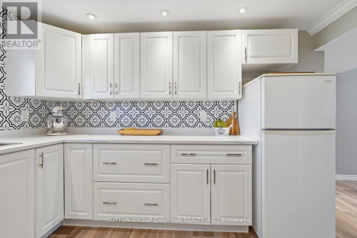 Photo 18 at 920 Alice Street, Woodstock - South, Woodstock