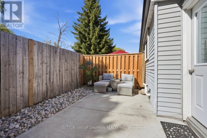 Photo 23 at 920 Alice Street, Woodstock - South, Woodstock