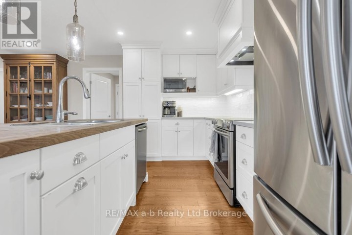 Photo 15 at 16 Nancy Court, Tillsonburg