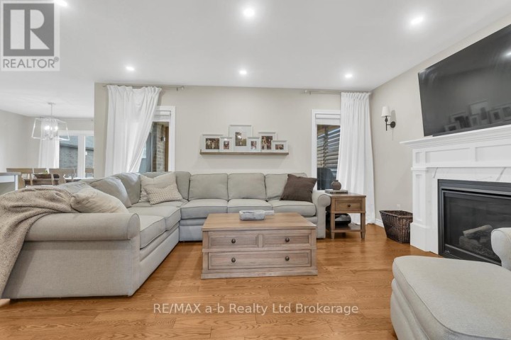 Photo 18 at 16 Nancy Court, Tillsonburg
