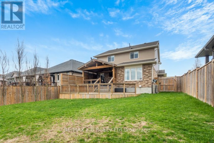 Photo 6 at 16 Nancy Court, Tillsonburg