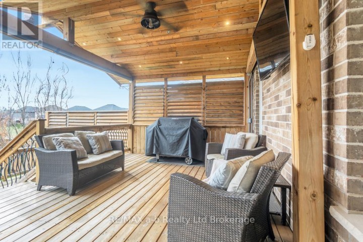 Photo 8 at 16 Nancy Court, Tillsonburg