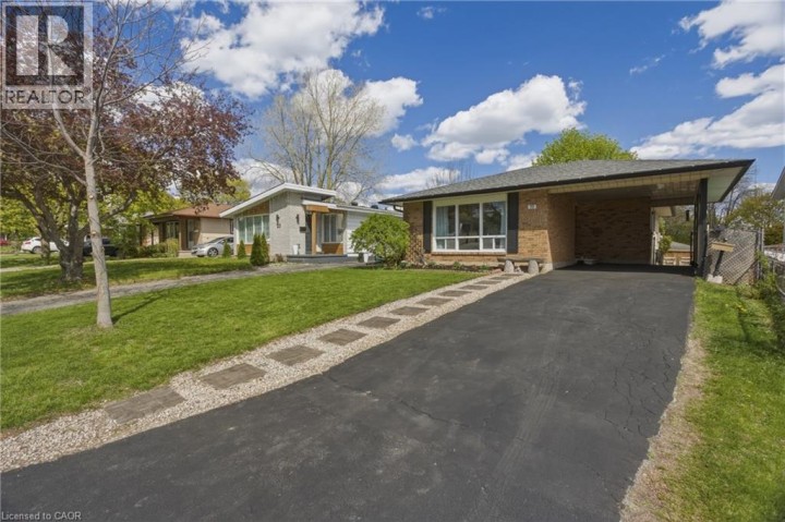 Photo 2 at 19 Greendale Crescent, Chicopee / Freeport, Kitchener