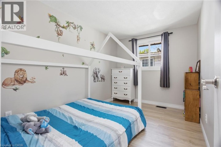 Photo 14 at 19 Greendale Crescent, Chicopee / Freeport, Kitchener