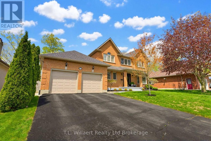 Photo 1 at 10 Woodside Drive, Tillsonburg