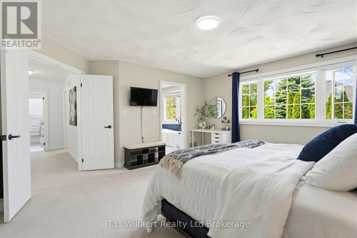 Photo 24 at 10 Woodside Drive, Tillsonburg